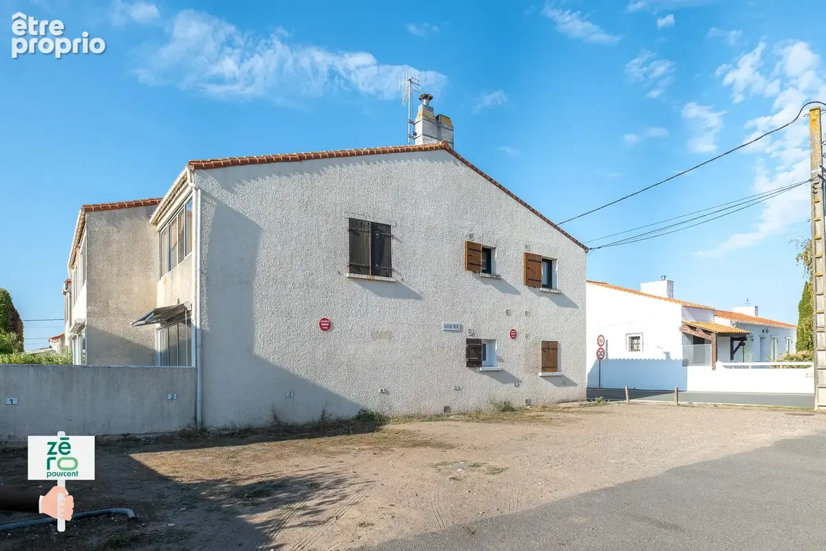 Appartement à vendre à La Tranche-sur-Mer   40 m2 Carrez, véranda, terrasse, parking privatif, plage et centre - photo 3