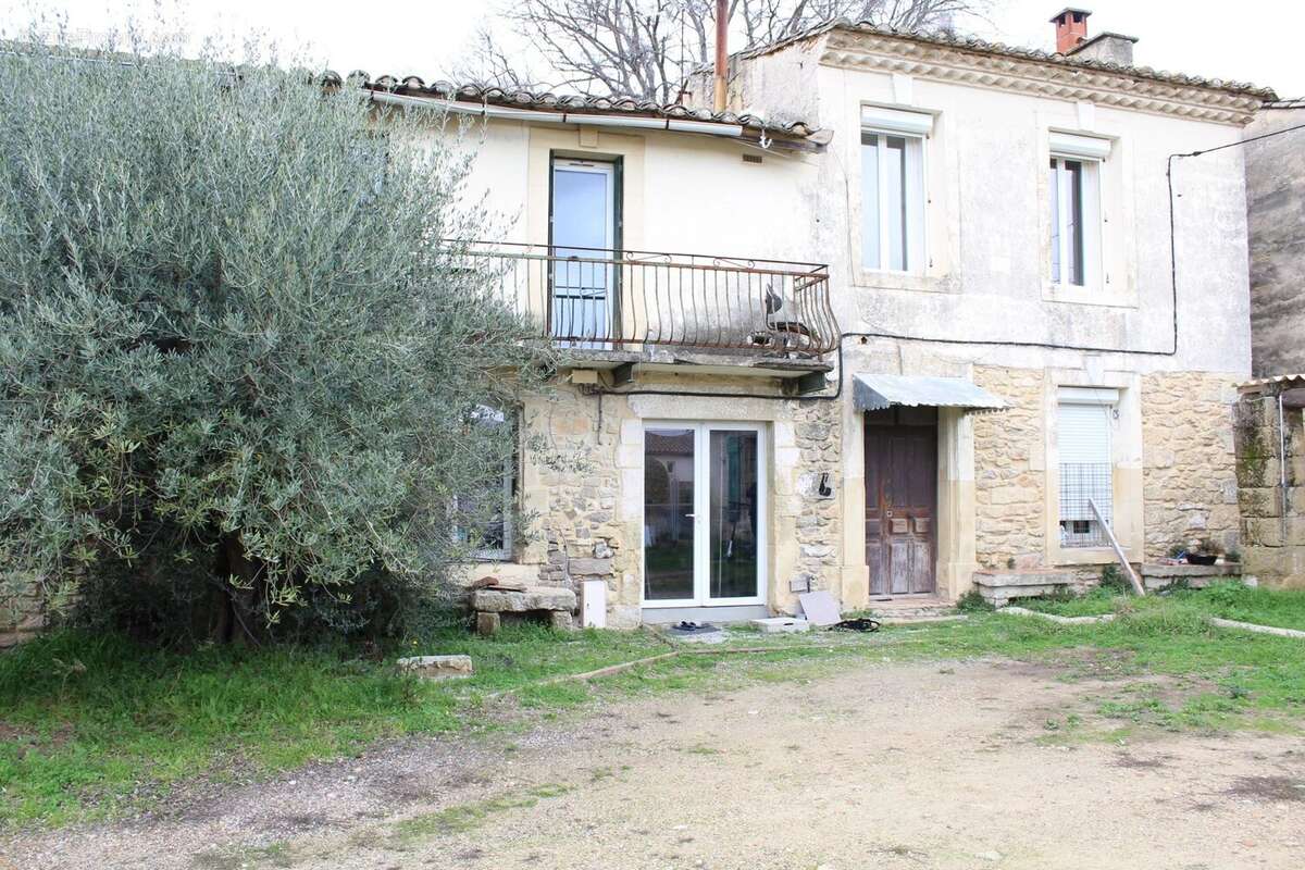 Appartement à GALLARGUES-LE-MONTUEUX