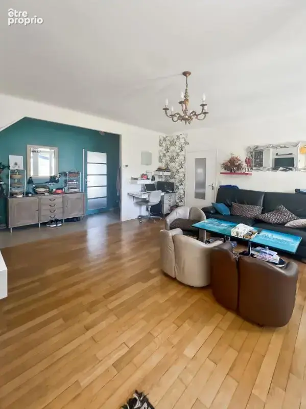 Maison lumineuse avec grand sous-sol, jardin arboré et verger - photo 10