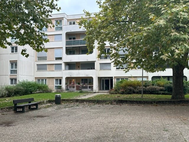 Appartement à LES ULIS