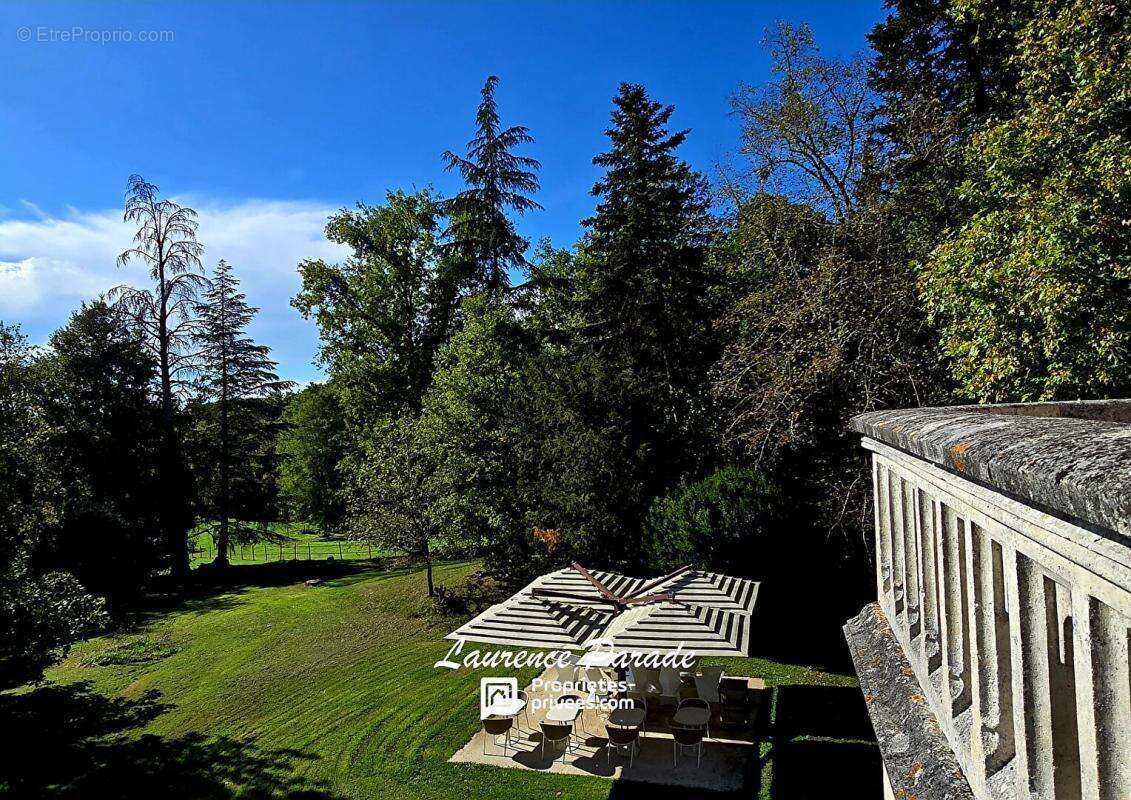 Maison à SAINT-FRONT-DE-PRADOUX