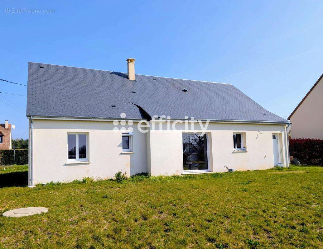 Maison à SAVIGNE-SUR-LATHAN