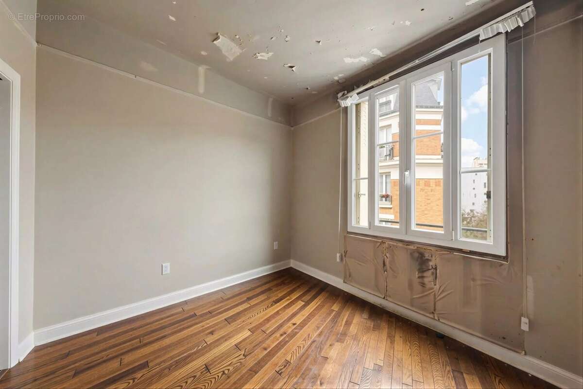 Appartement à PARIS-14E