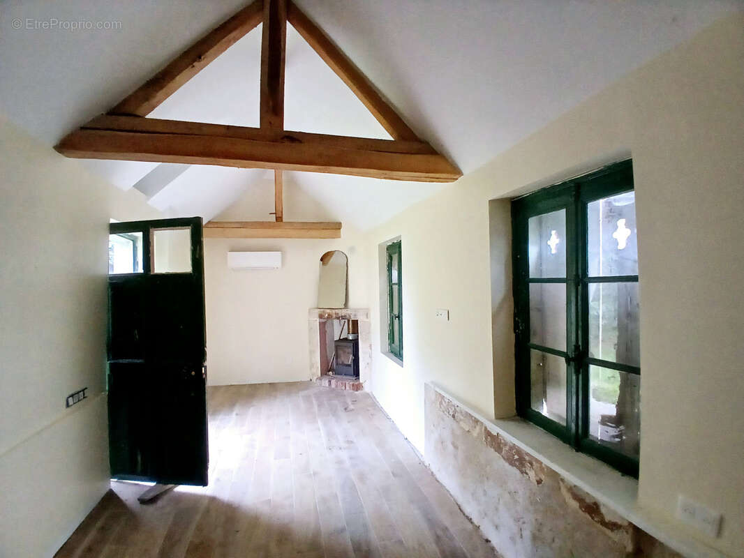 Maison à VILLELOIN-COULANGE