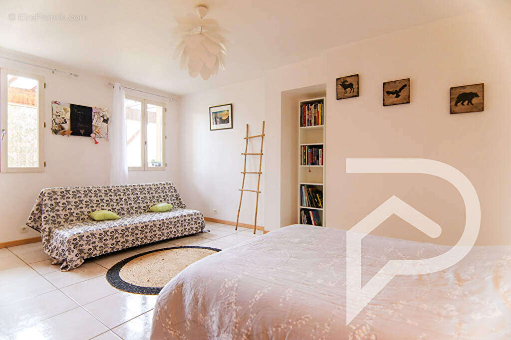 Maison à CABANAC-SEGUENVILLE