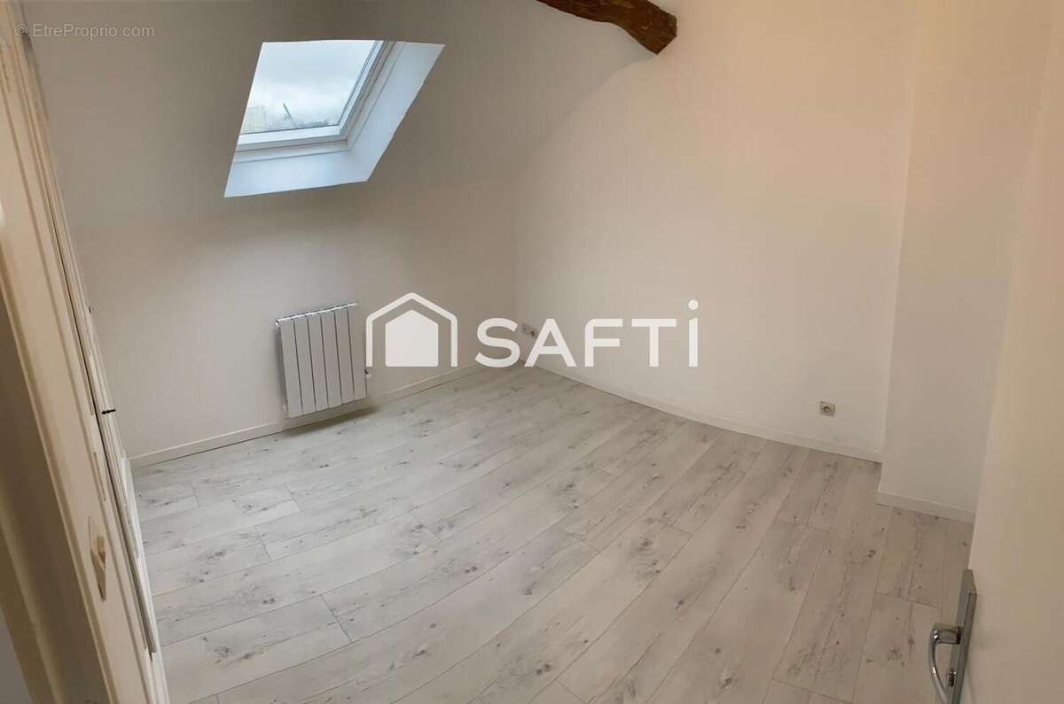 Photo 8 - Appartement à MONTEREAU-FAULT-YONNE