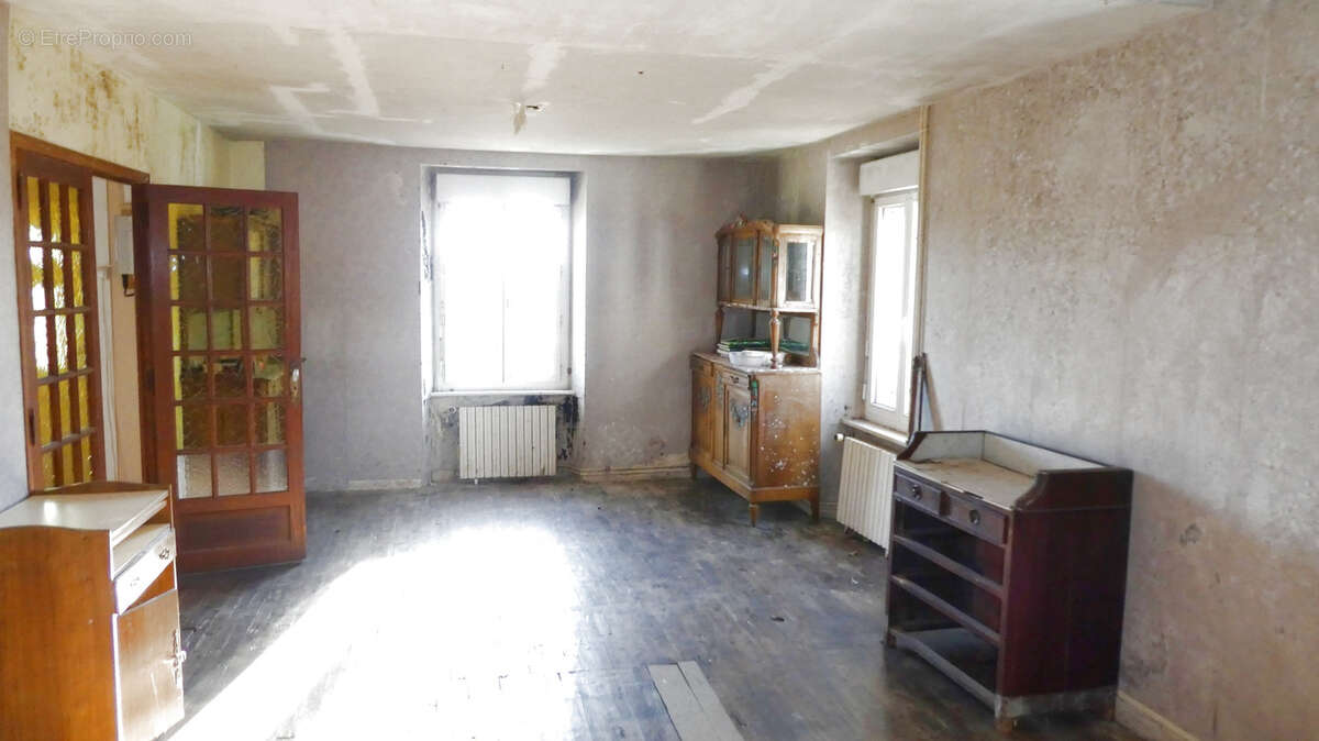 Maison à BUSSIERE-GALANT