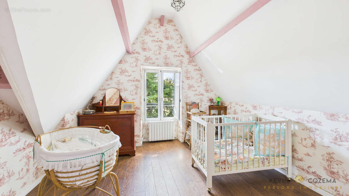 Maison à CORBEIL-ESSONNES