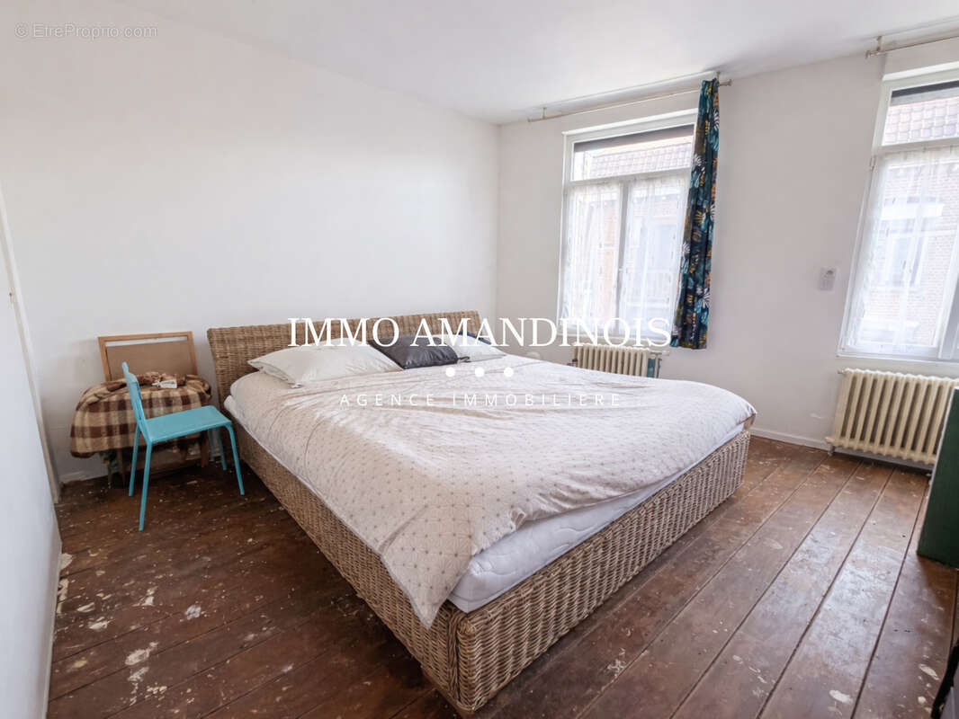 Maison à SAINT-AMAND-LES-EAUX