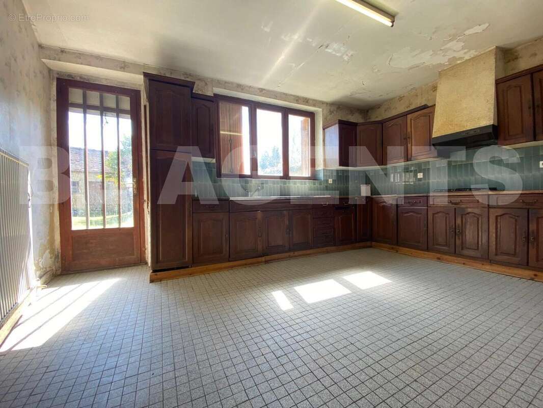 WhatsApp Image 2025-04-02 à 16 - Maison à CERANS-FOULLETOURTE