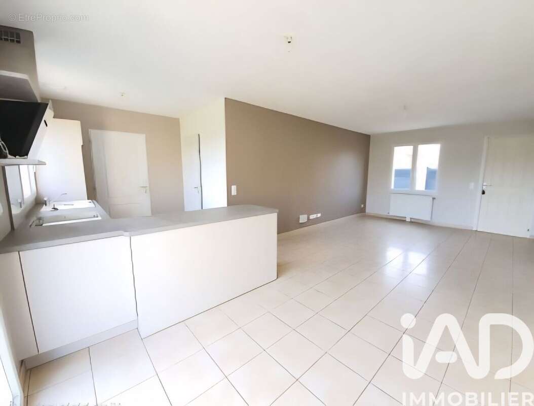 Photo 2 - Maison à BLEURY