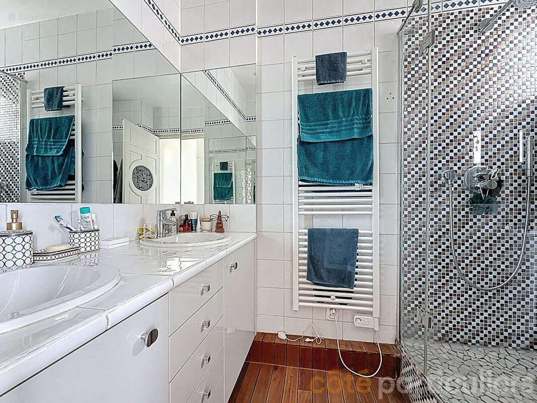 Appartement à ISSY-LES-MOULINEAUX