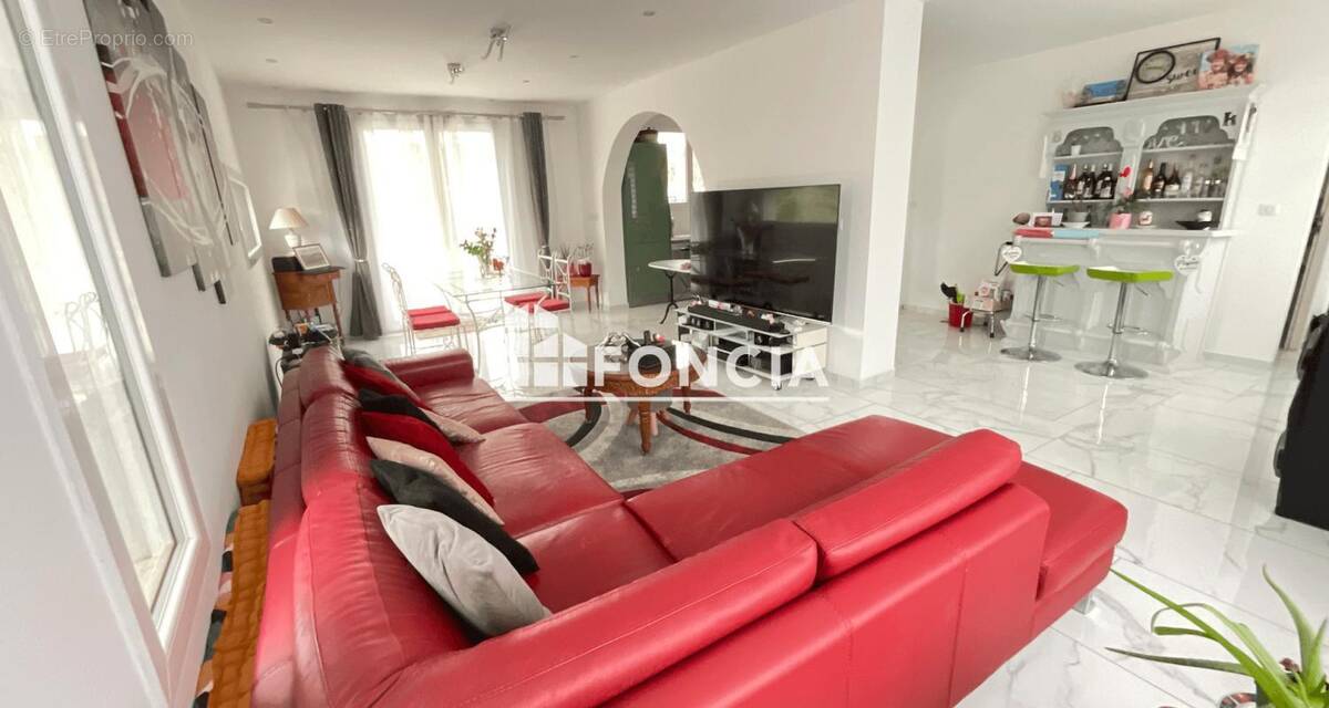 Appartement à LE ROVE