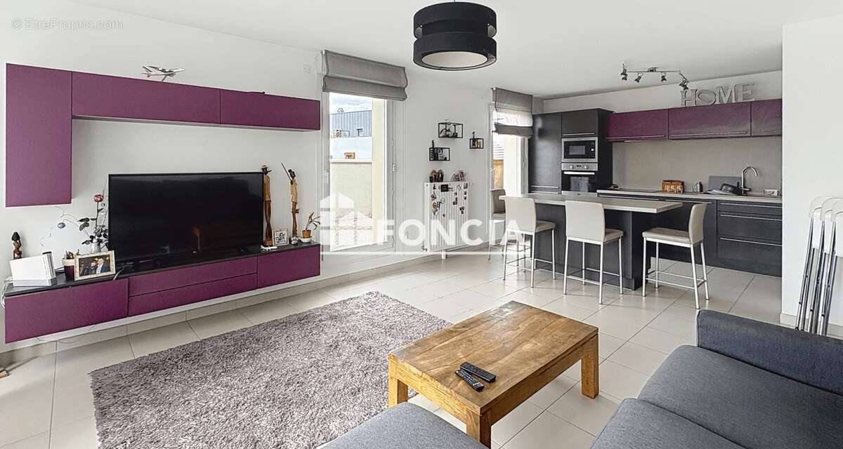 Appartement à FRESNES