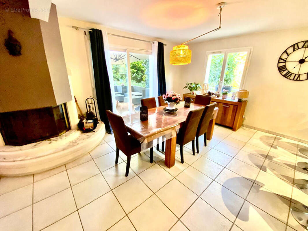 Maison à MERY-SUR-OISE