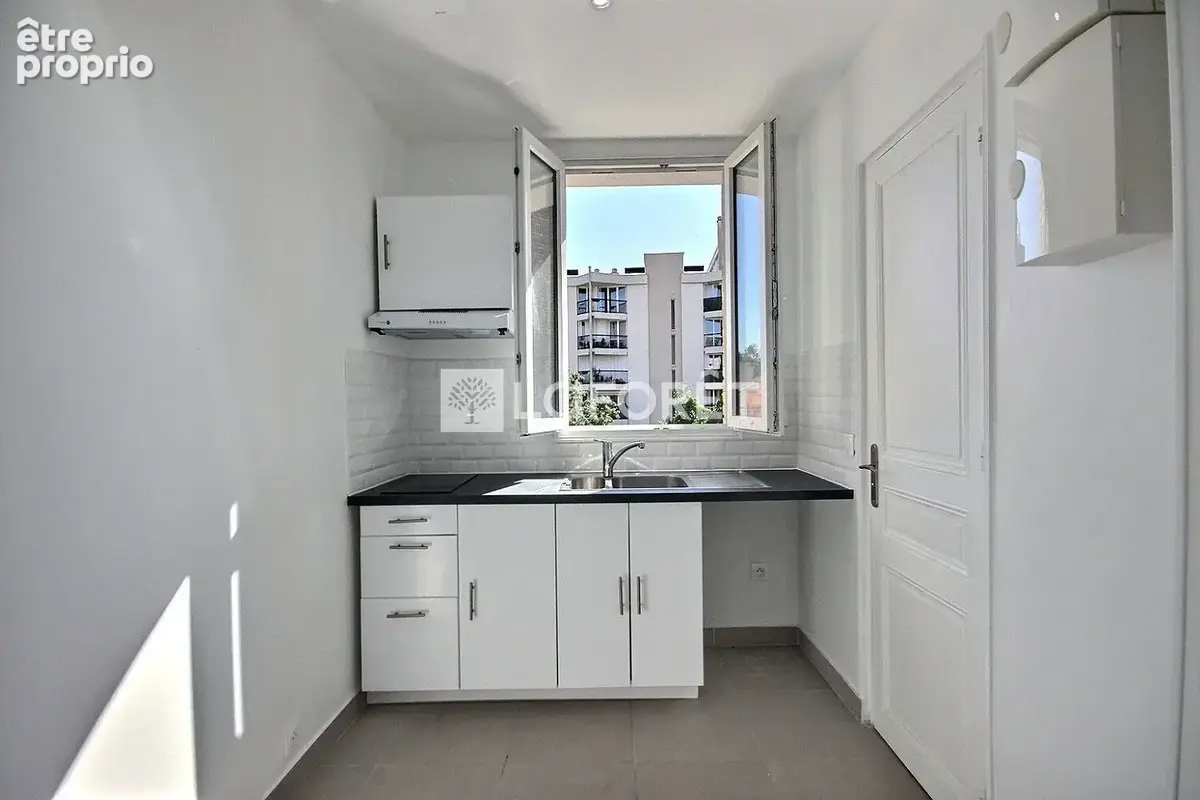 Appartement Courbevoie 1 pièce(s) 21 m2 - photo 2