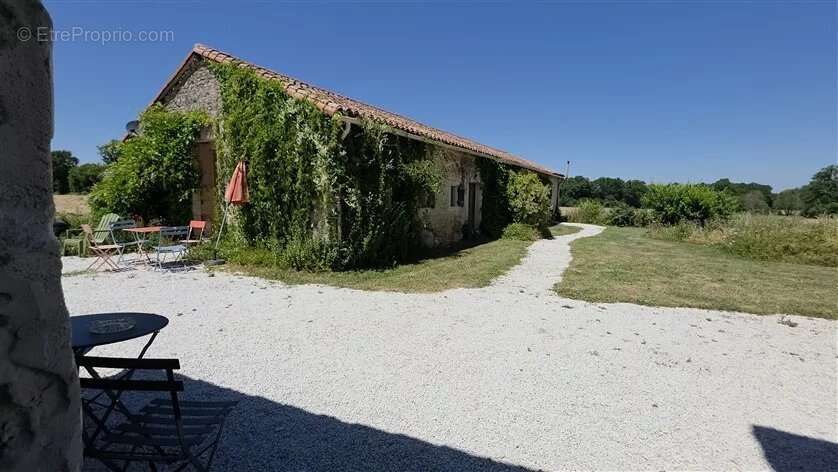 Maison à ALLOUE