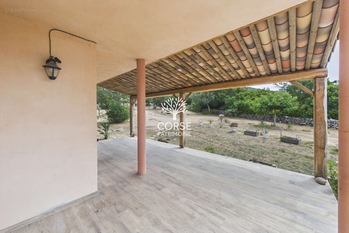 Maison avec appartement indépendant sur terrain piscinable et constructible - photo 21
