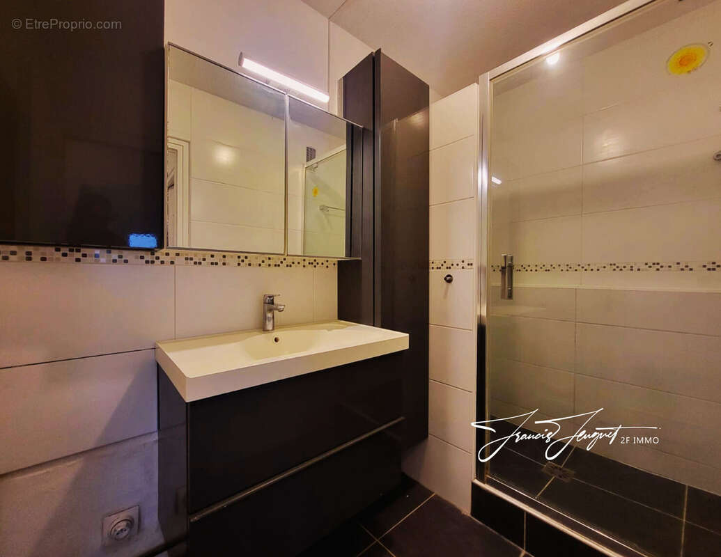 Appartement à SONNAZ