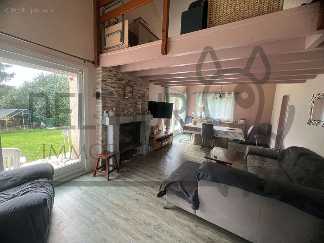 Maison à VILLENEUVE-SUR-BELLOT