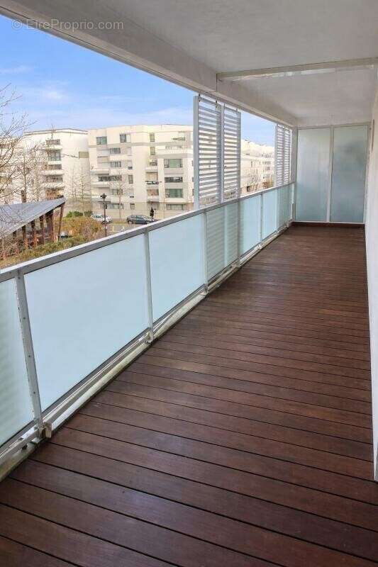 Appartement à SAINT-JACQUES-DE-LA-LANDE