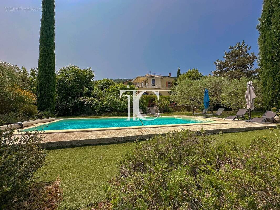 Maison à SAINT-PAUL-LE-JEUNE