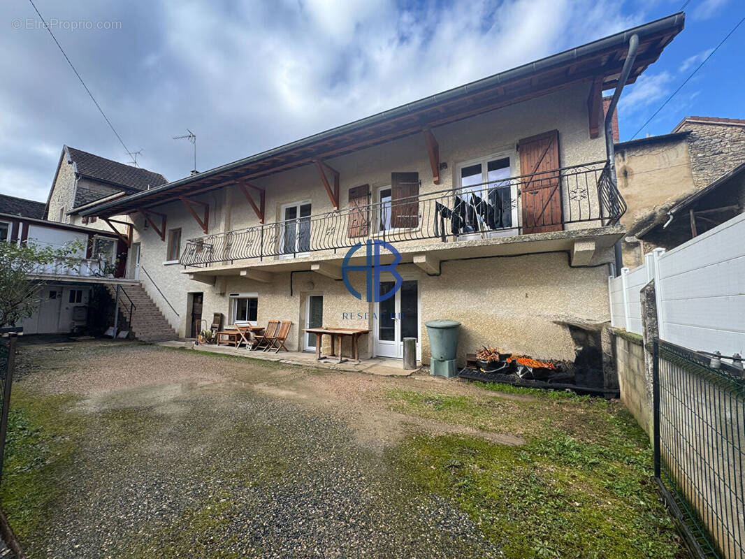 Maison à VILLEBOIS