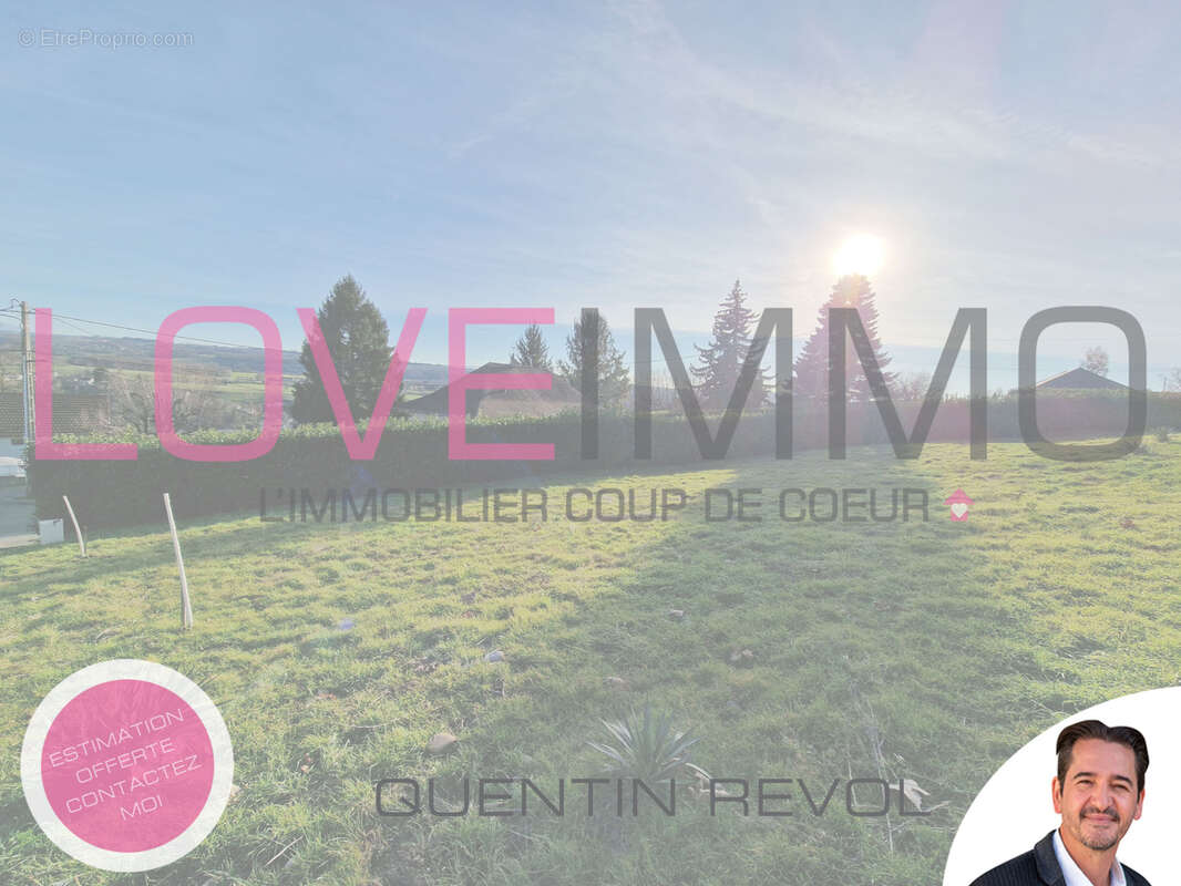 Terrain à LA CHAPELLE-DE-LA-TOUR