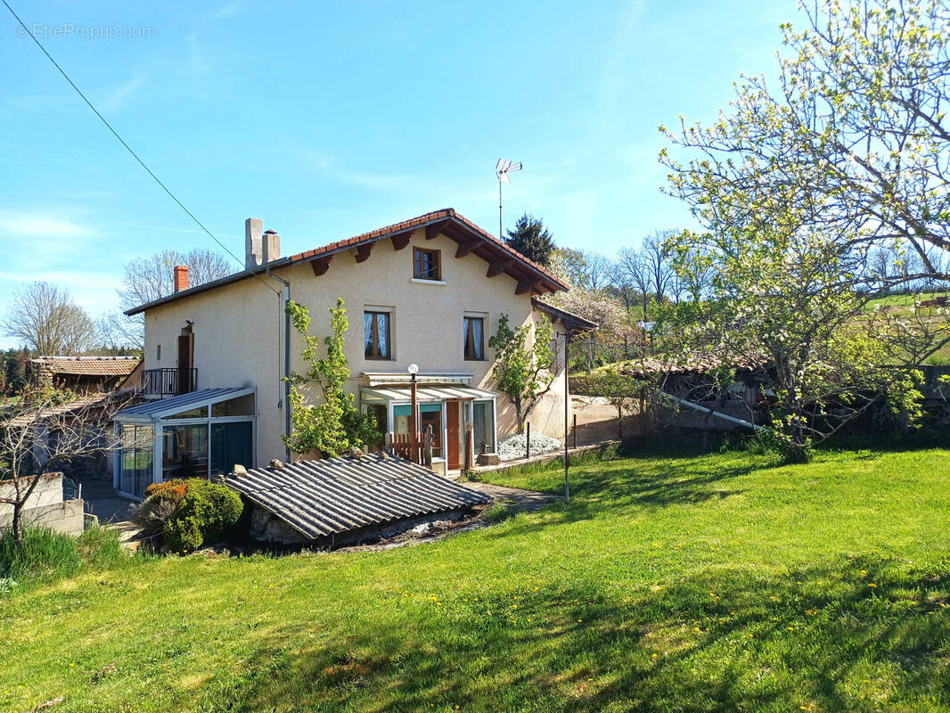 Maison à SAINT-PAL-DE-CHALENCON
