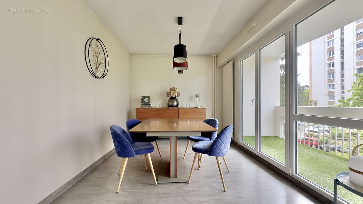 Appartement à TASSIN-LA-DEMI-LUNE