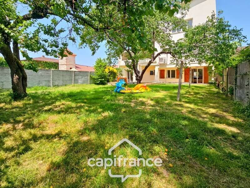 Appartement à CASTELCULIER