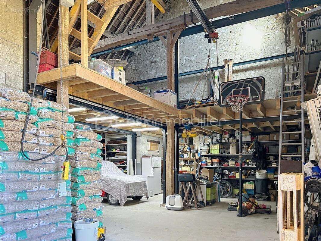 Maison à OZOUER-LE-VOULGIS