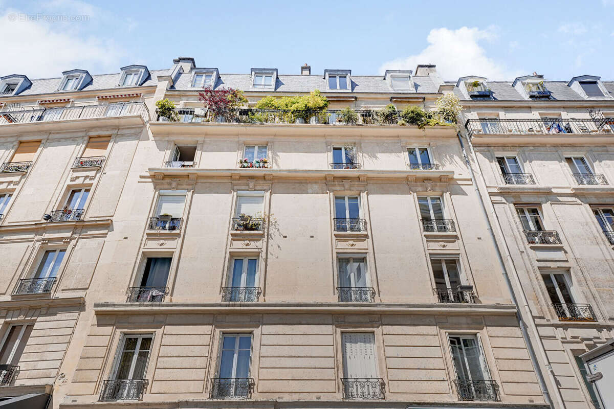 Appartement à PARIS-18E