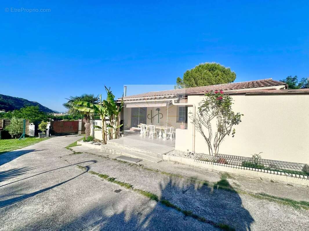Maison à LE TEIL