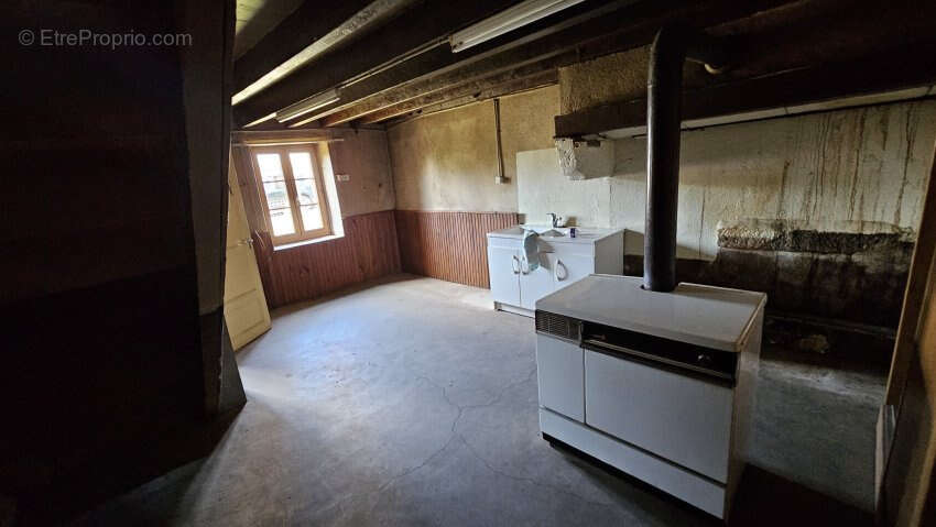 Maison à SAINT-JACQUES-D'AMBUR