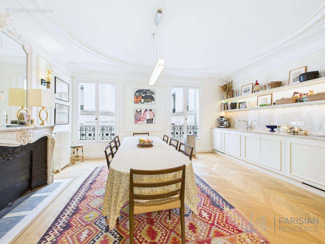 Appartement à PARIS-6E