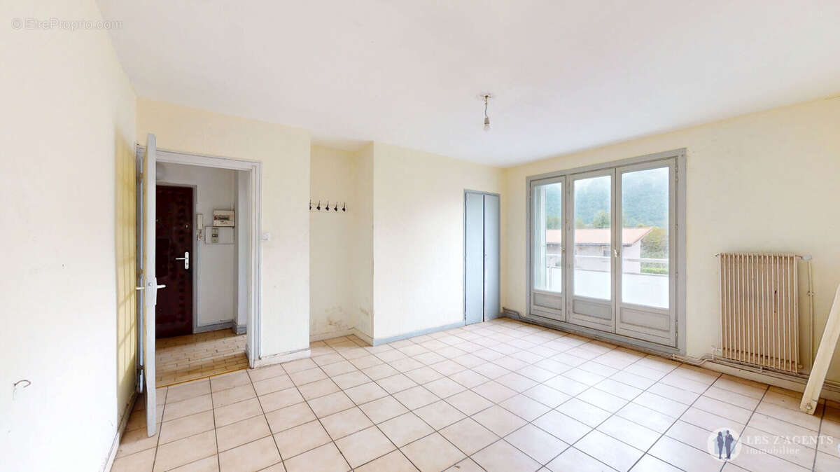 Appartement à SAINT-MARTIN-D&#039;HERES