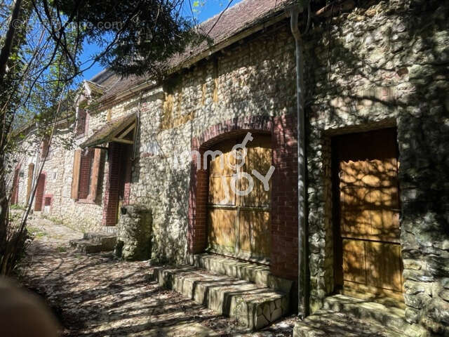 Maison à CONDE-SUR-HUISNE