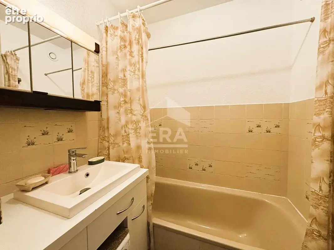 Sainte maxime centre studio cabine  20 m2 et parking - photo 11
