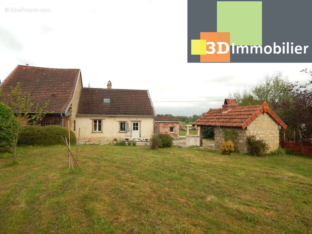 Photo 2 - Maison à SELLIERES