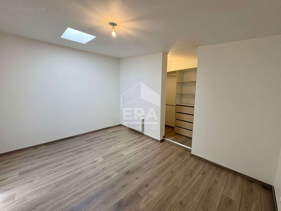 Sainte Foy la Grande, appartement en très bon état 75m² habitables 3 pièces - photo 13