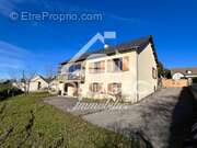 Maison à RIEUTORT-DE-RANDON