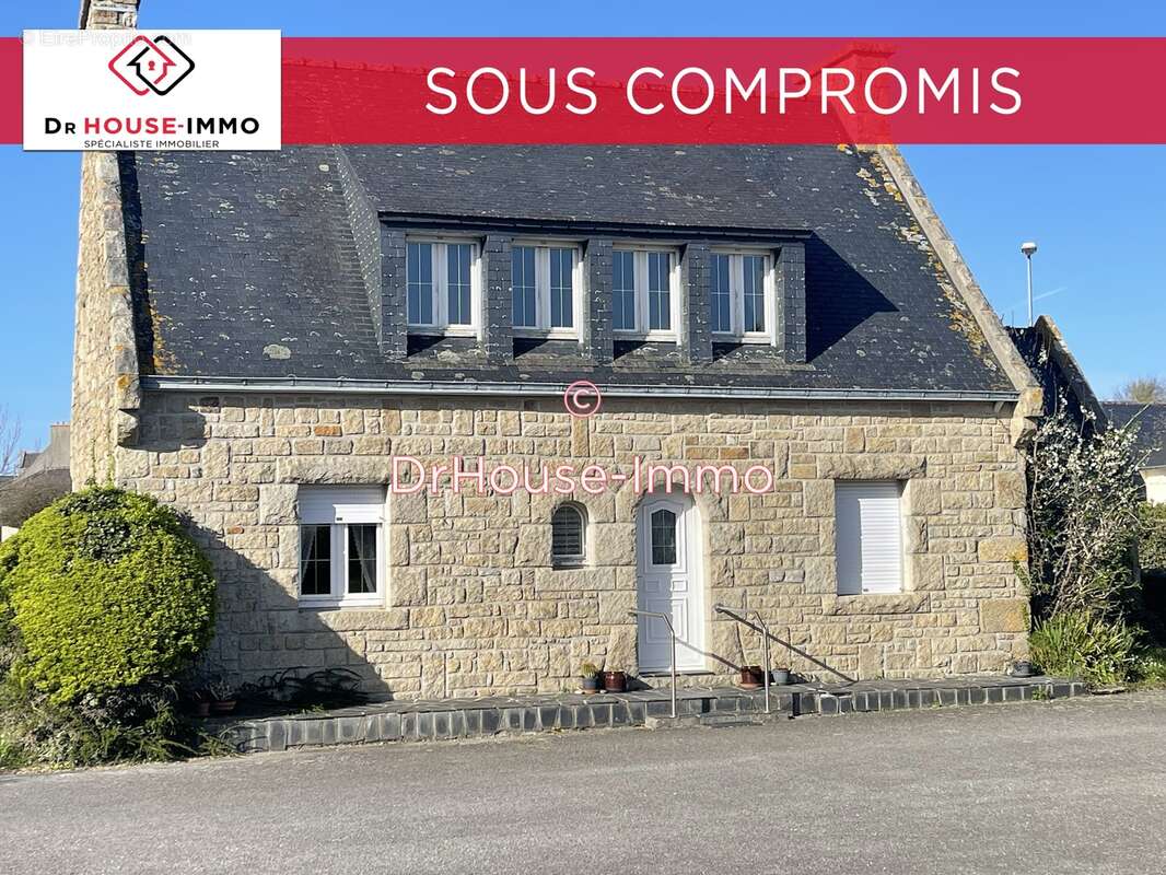 Maison à KERLOUAN