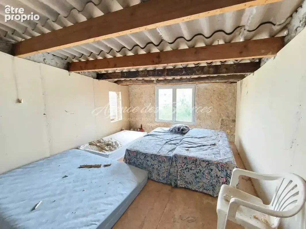 Cabanon de 100 m² sur 16.5 hectares à St-Martin - photo 6
