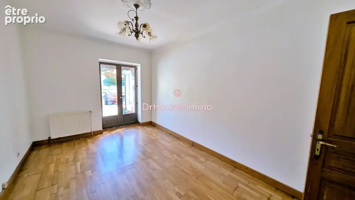 Appartement 5 pièces 122 m² à vendre à Saint-Etienne (42100) - photo 5