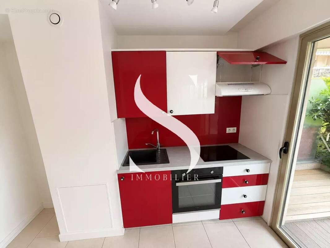 Appartement à VALLAURIS