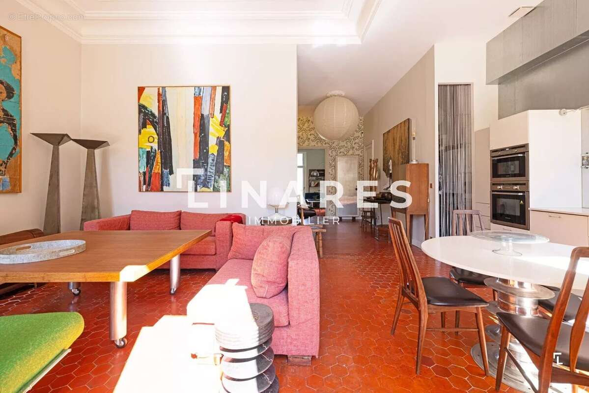 Appartement à MARSEILLE-6E