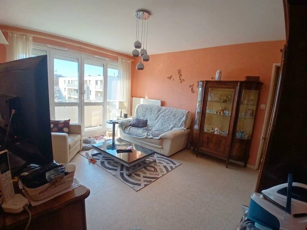 Appartement à SAINT-SEBASTIEN-SUR-LOIRE