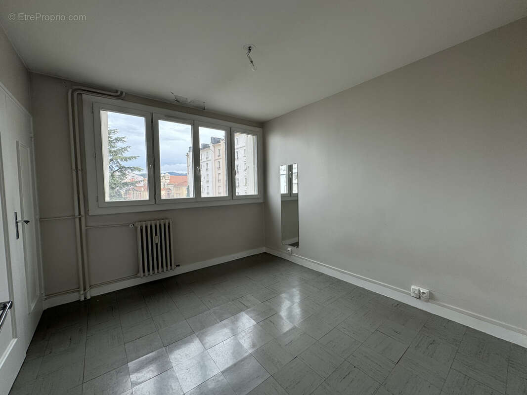 Appartement à SAINT-ETIENNE