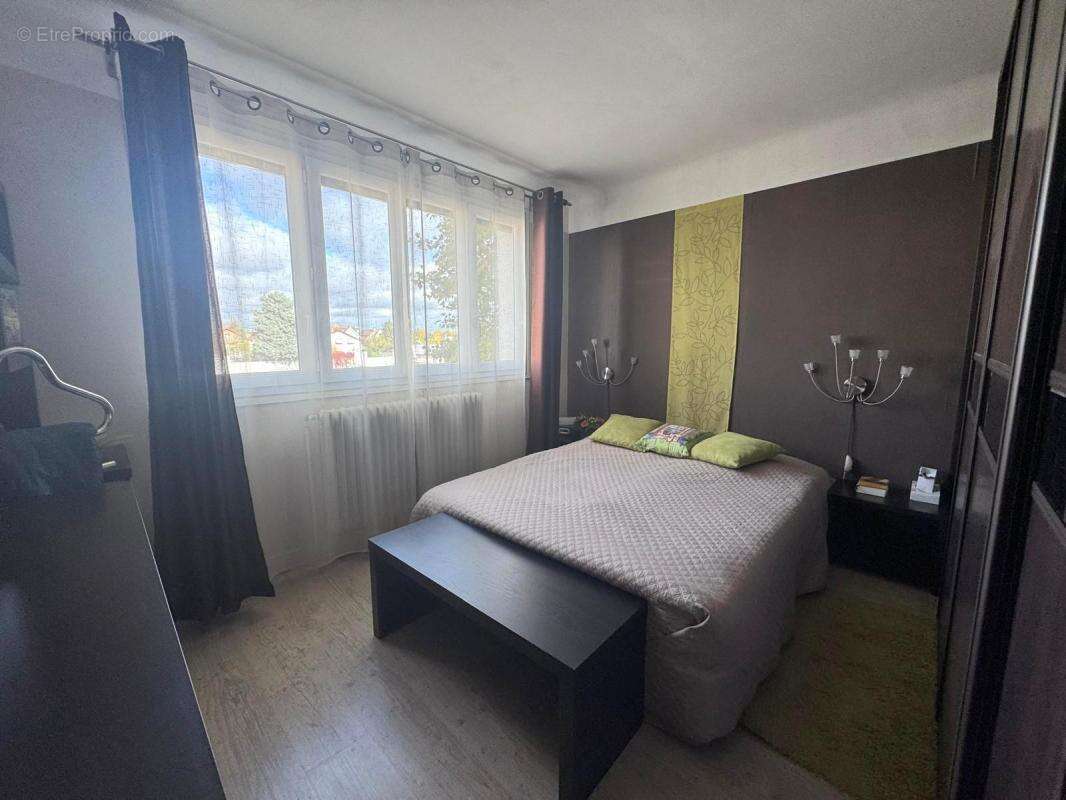 Appartement à LE BLANC-MESNIL